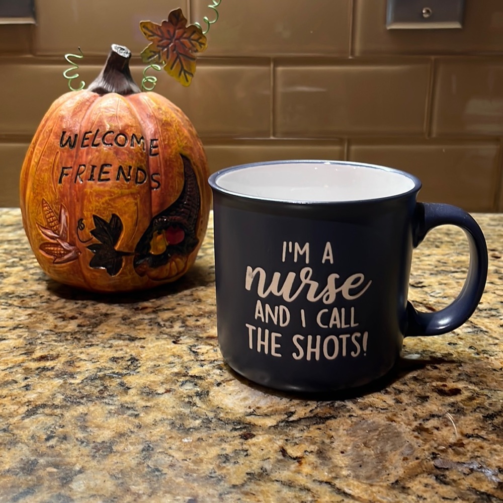 Eccolo Nurse Coffee Mug “I’m a nurse and I call the shots” EUC